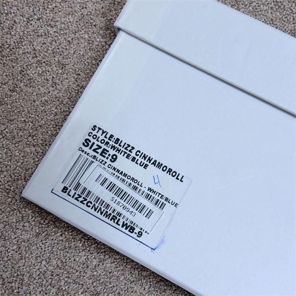 Sanrio YRU Cinnamoroll Blue and White Cloud Booties - Picture 5 of 5